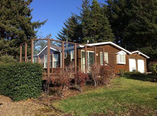 281 NE Shorepine Crest St, Yachats, OR 97498