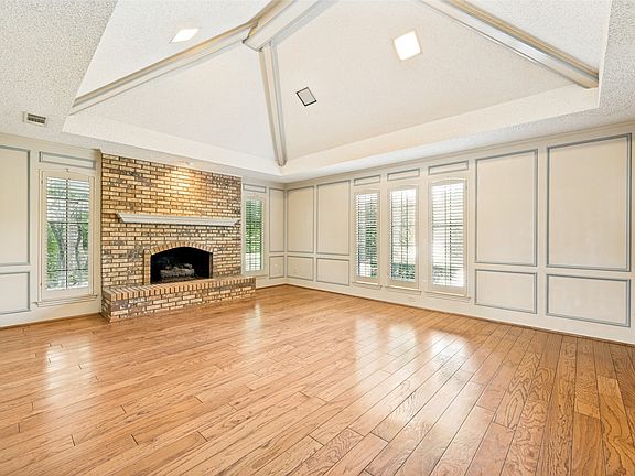 4th image of 10931 Marsh Ln