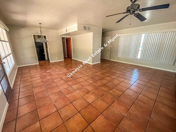 5th image of 4202 E 5th St