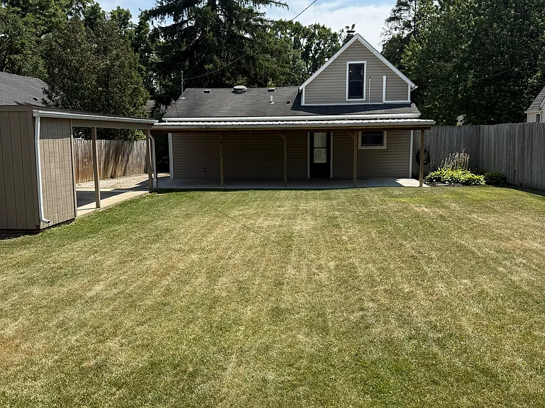 610 Quarter St — Photo 5