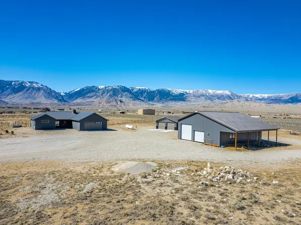 5 Cowboy Dr, Clark, WY 82435
