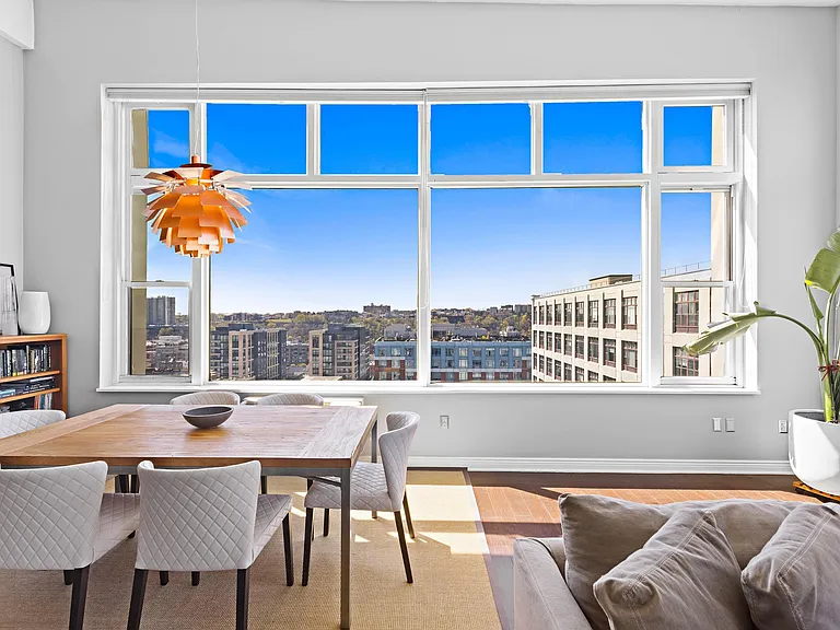 1500 Hudson St #12R — Photo 10
