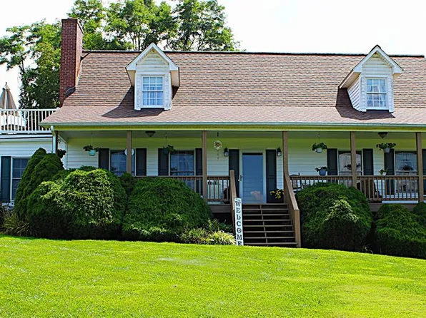 339 Hangar Rd, Hillsville, VA 24343