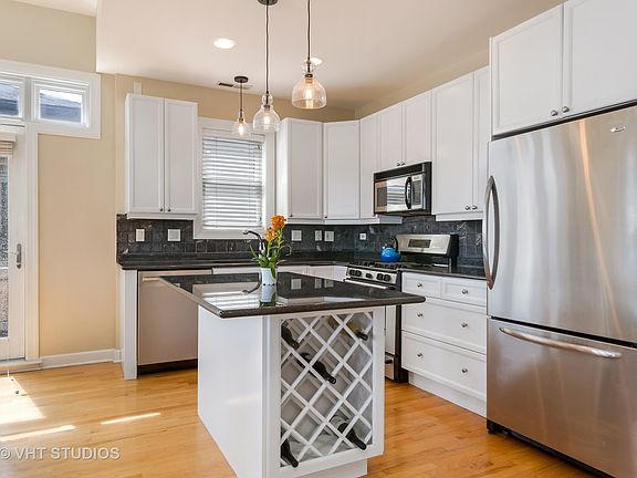 4th image of 3448 N Ashland Ave APT 4S