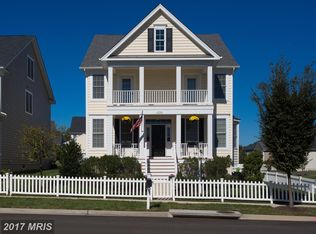42522 Pelican Dr, Chantilly, VA