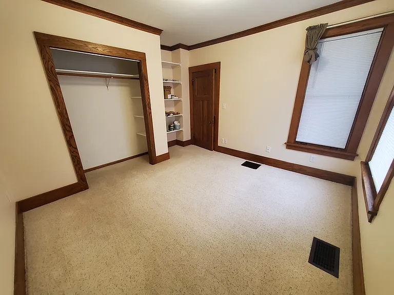 511 Olive St — Photo 16