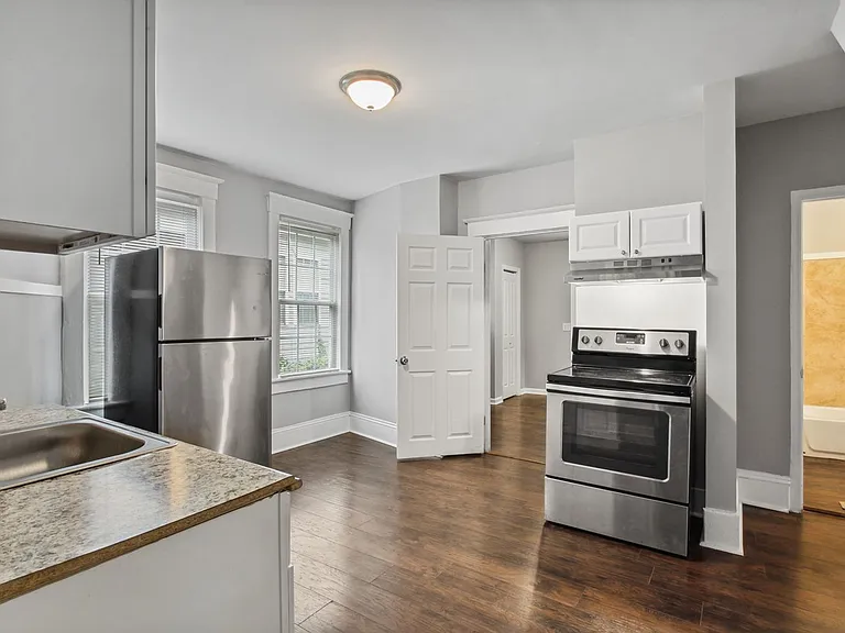 1505 Reynolds St — Photo 17