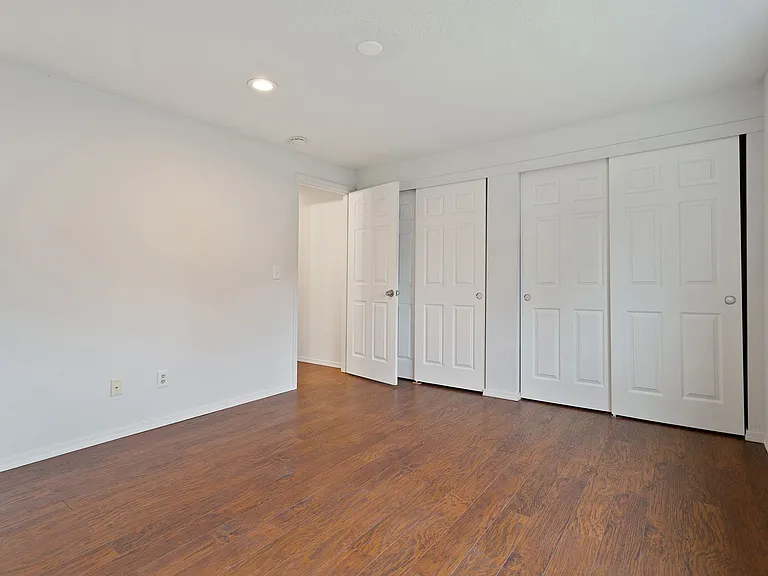 5240 SE 63rd Ave — Photo 17