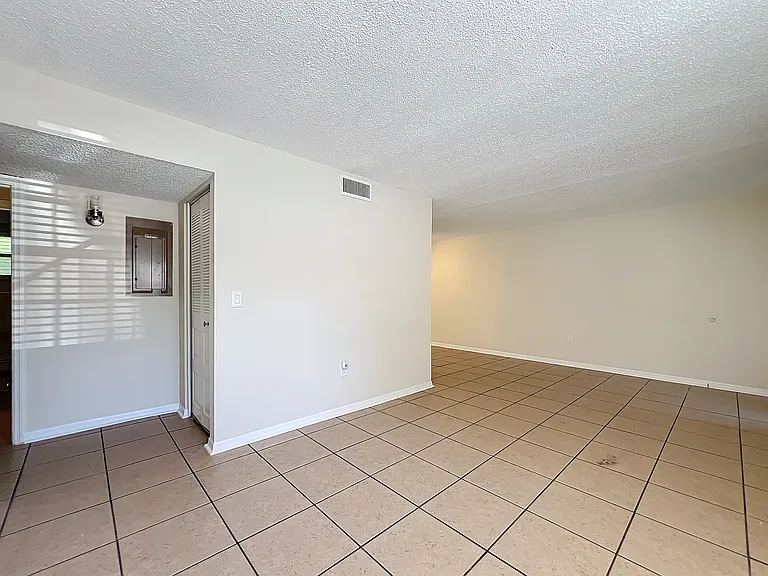 6235 SE 112th St #1 — Photo 16