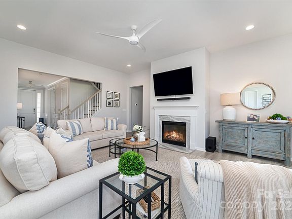 5th image of 109 Crossvine Dr
