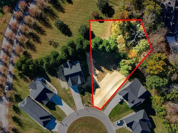 245 Oak View Cir, Bristol, TN 37620