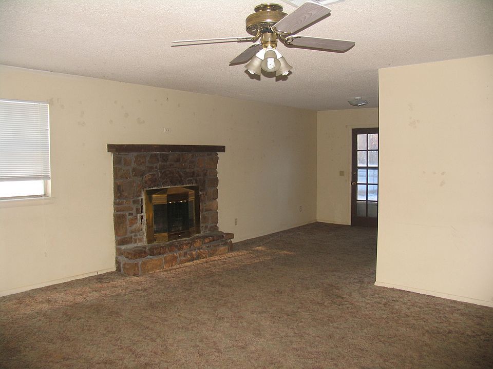 2nd image of 716 N Smith St
