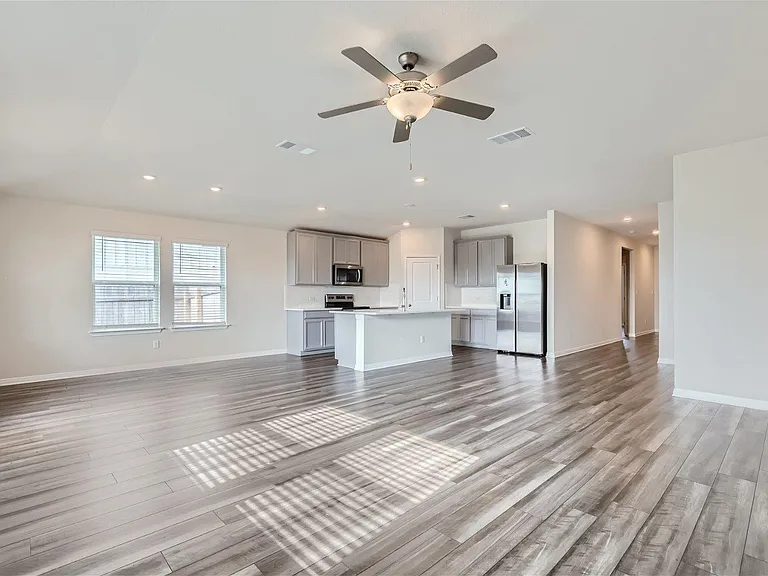 114 Torre Mileto Way — Photo 2