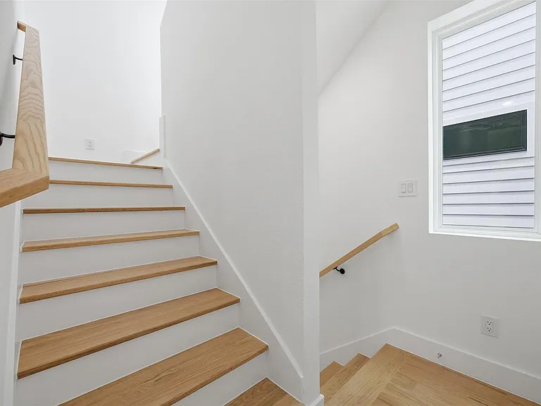 4605 Belmont Ave #A2 — Photo 24