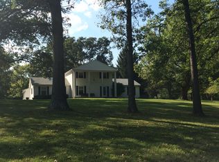 14911 N Old Centralia Ln, Mount Vernon, IL 62864