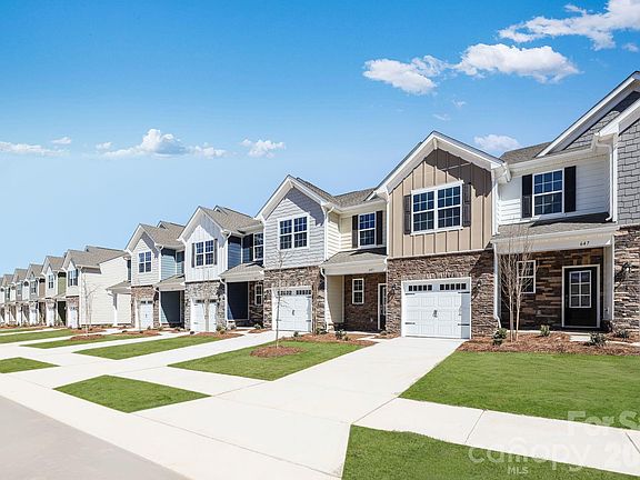 2nd image of 643 Sparano Loop