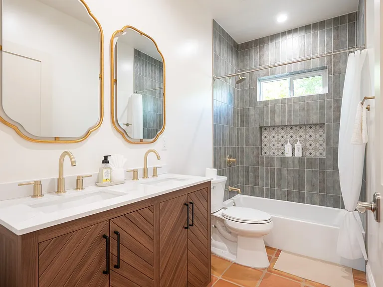 613 W Olive Ave #1 — Photo 40