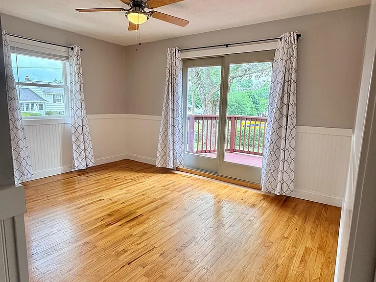 30 Ursinus Ave — Photo 12