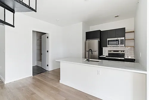 486 Market St #6C Photo 1