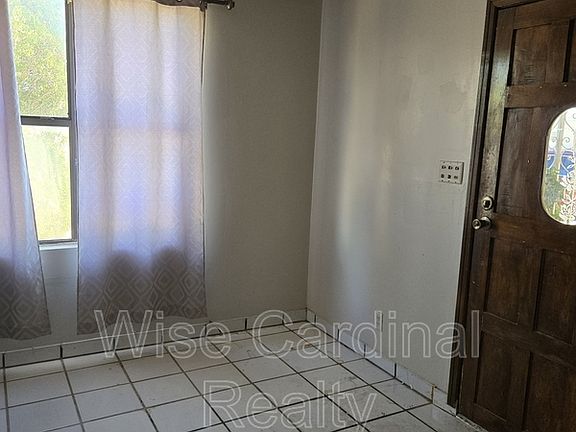2nd image of 1017 N Main Ave #1