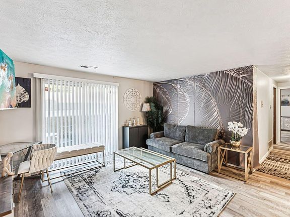 3rd image of 2431 Montana Ave APT 1