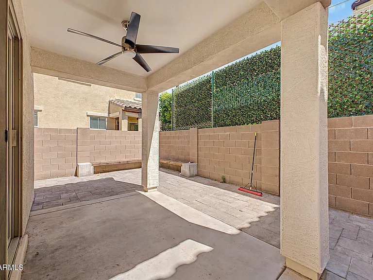 1575 W Marlin Dr — Photo 34
