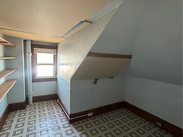 2238 Fairview Ave — Photo 9