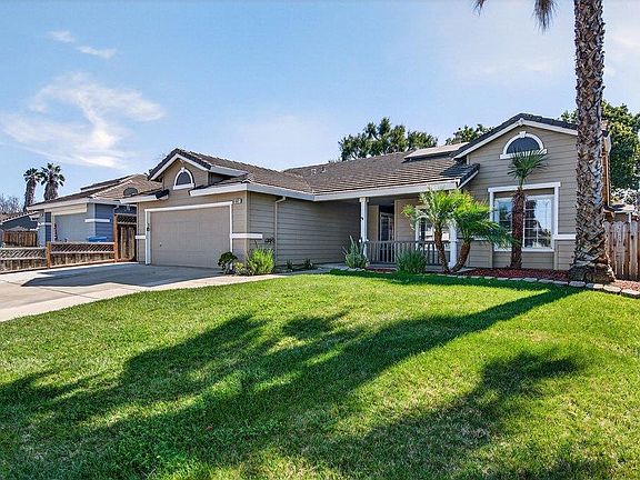 2nd image of 661 Del Mar Dr