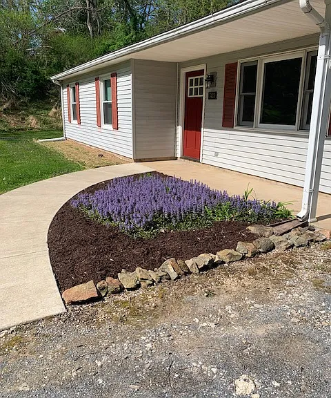 7413 Spout Hill Rd — Photo 3