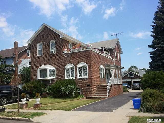 1st image of 102 Franklin St