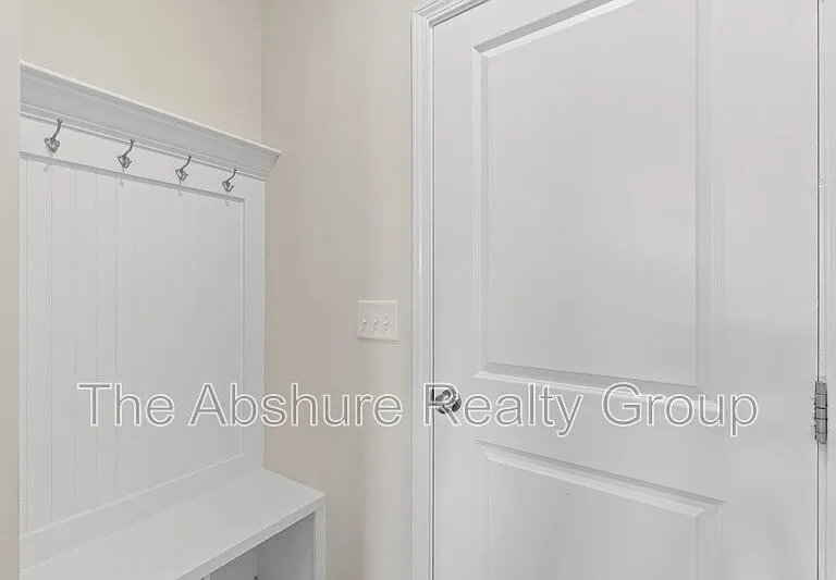 35 Village Edge Dr — Photo 22