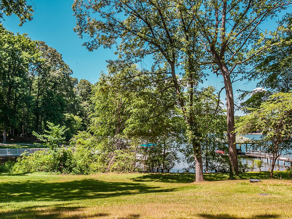 2nd image of 8300 Drena Dr