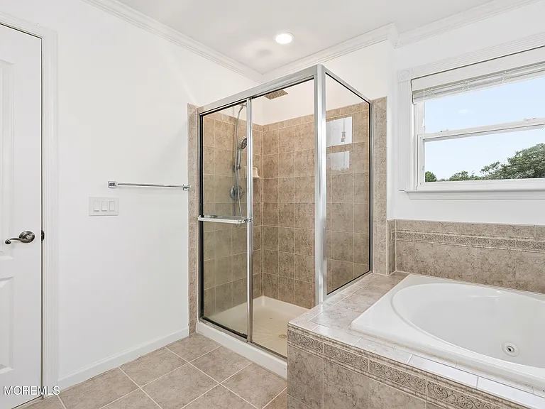 10 Etty Ct — Photo 54