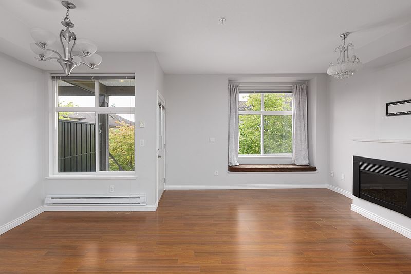 Burnaby Townhouse for rent - 2 Bedrooms — photo 4