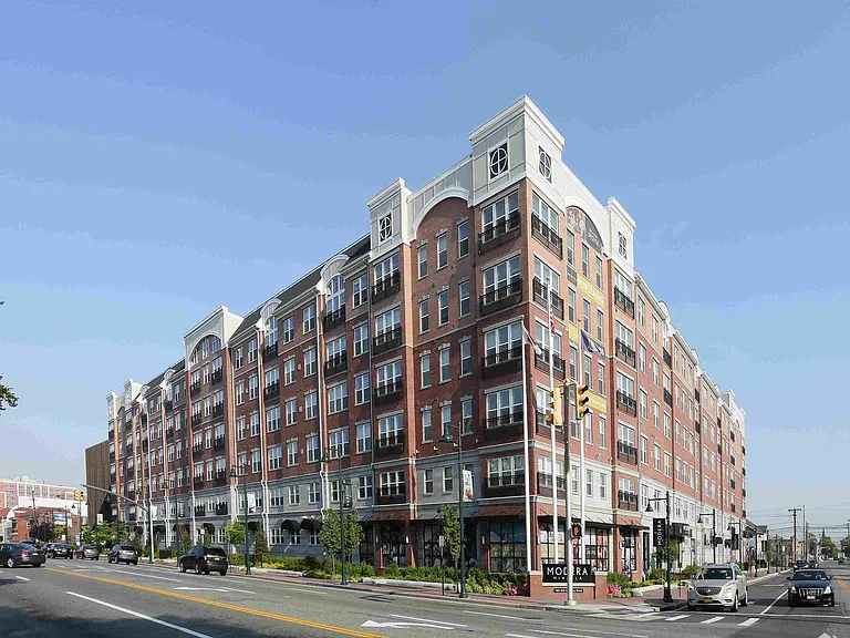 The Allure Mineola — Photo 4