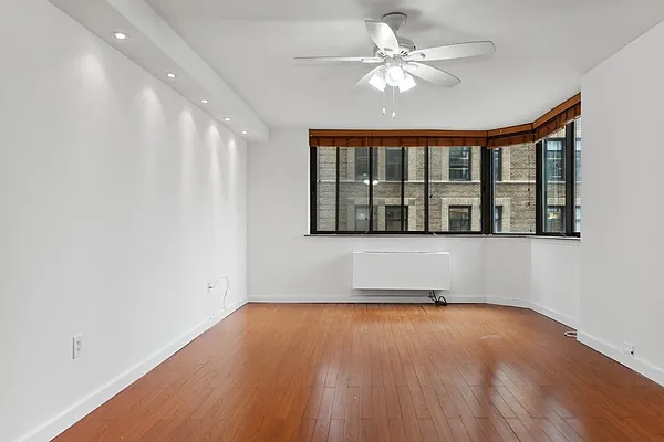 Rented by Compass | media 14