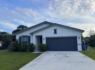 7704 Pacific Ave, Fort Pierce, FL 34951