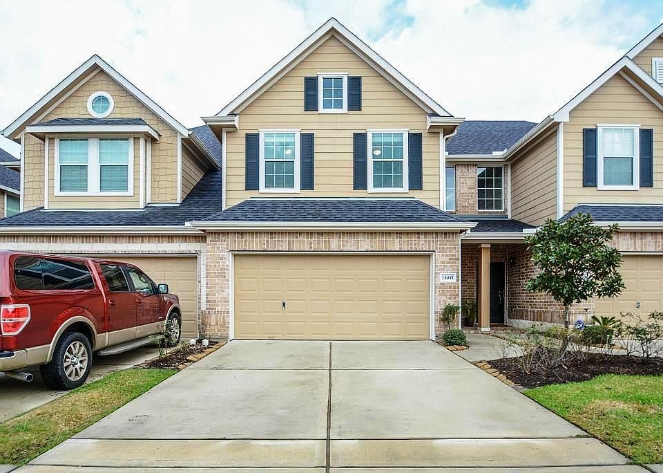 1st image of 13035 Jasmine Park Ln