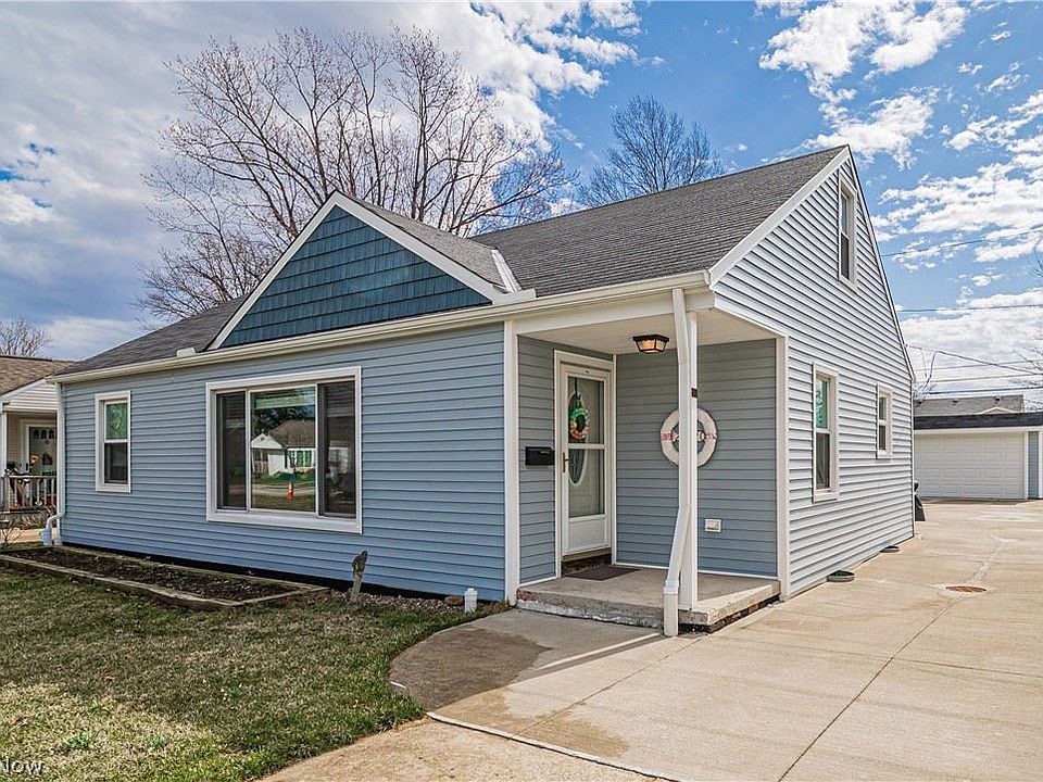 1st image of 29520 Cresthaven Dr