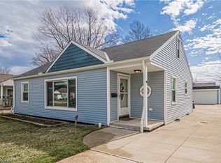 29520 Cresthaven Dr, Willowick, OH 44095