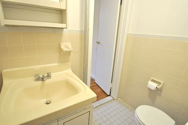 Rented by FirstService Realty (legacy) | media 4