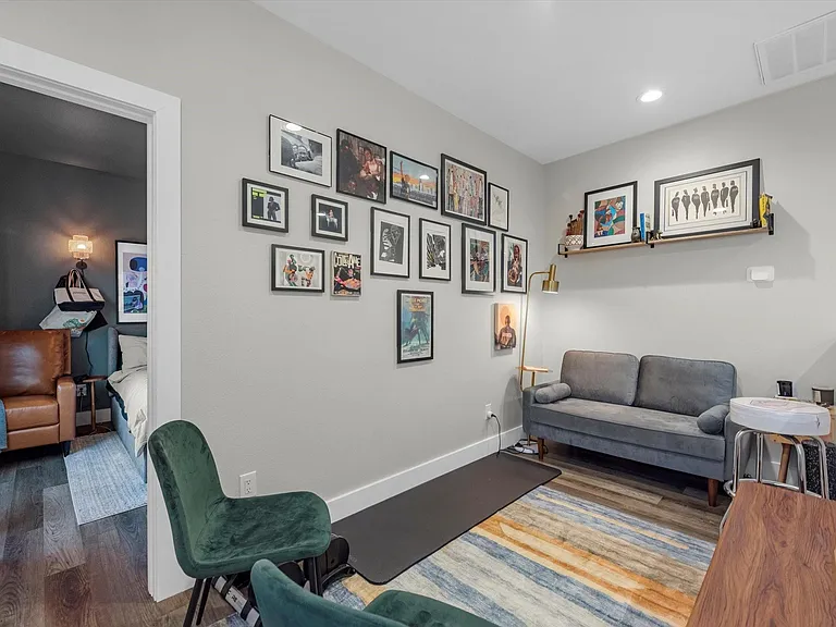 2222 Wavell St — Photo 13