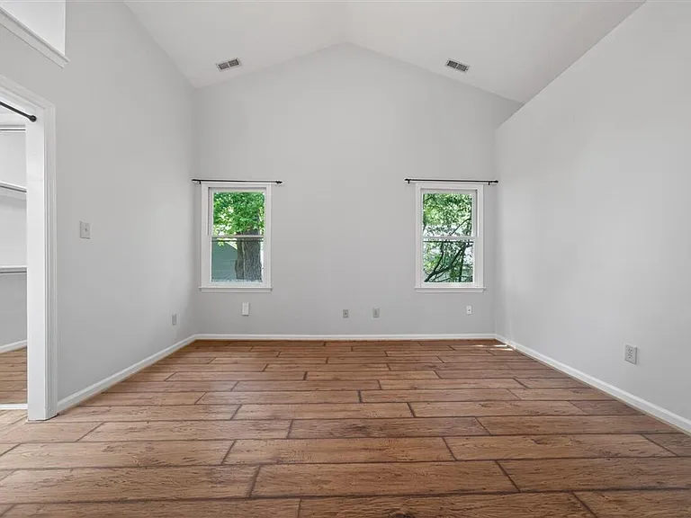 105 Ellsworth Pl — Photo 12
