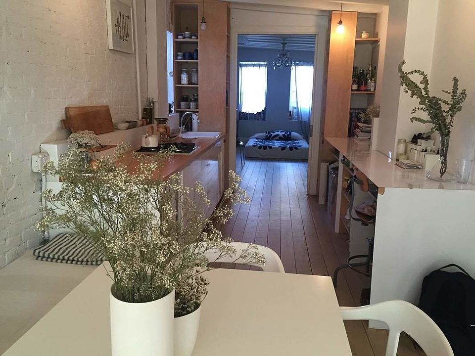 2nd image of 212 Forsyth St APT 10-11