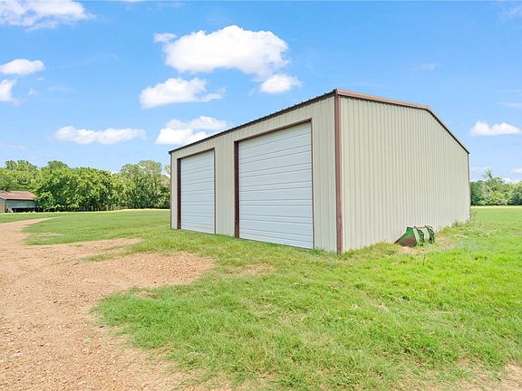 5th image of 1010 Saint Delight Rd