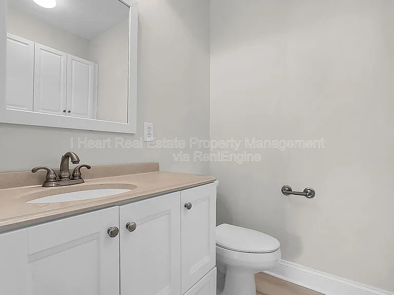 9580 Mission Dr — Photo 16