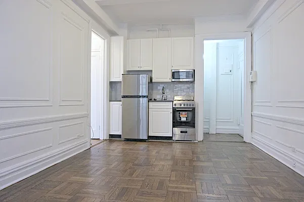 Rented by Metropolitan Equities | media 18