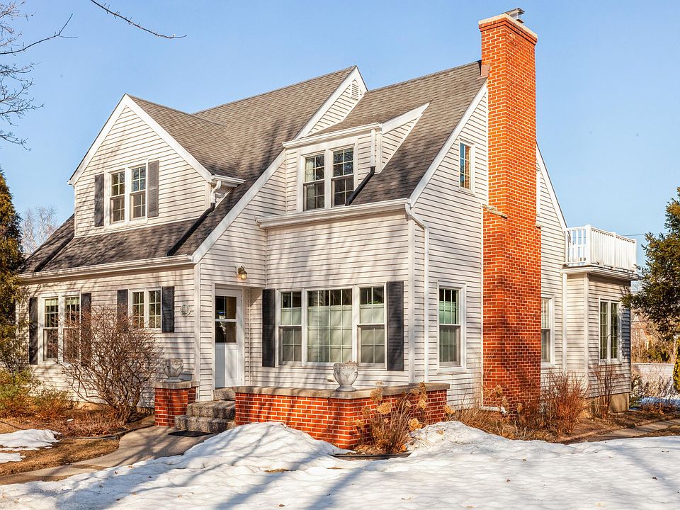 1st image of 4440 N Marlborough Dr