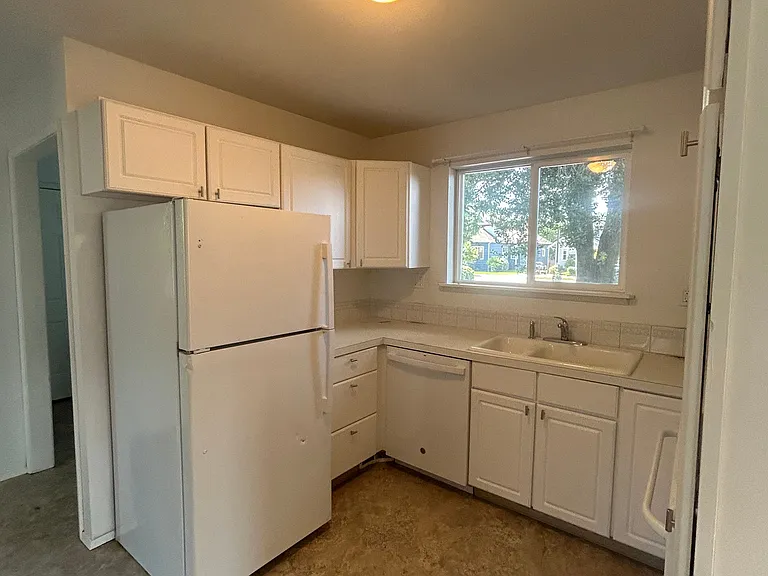 909 S 5th St — Photo 10