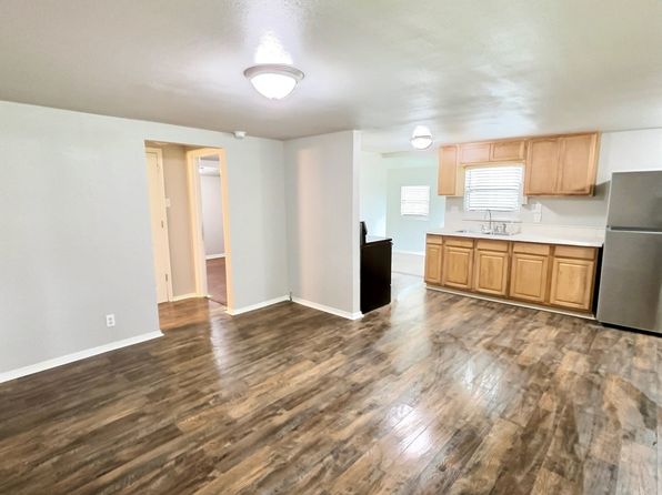411 Palmetto St